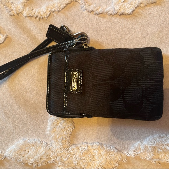 Coach Black Wristlet Phone Case - Picture 1 of 3